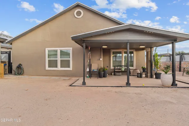 a view of an entryway