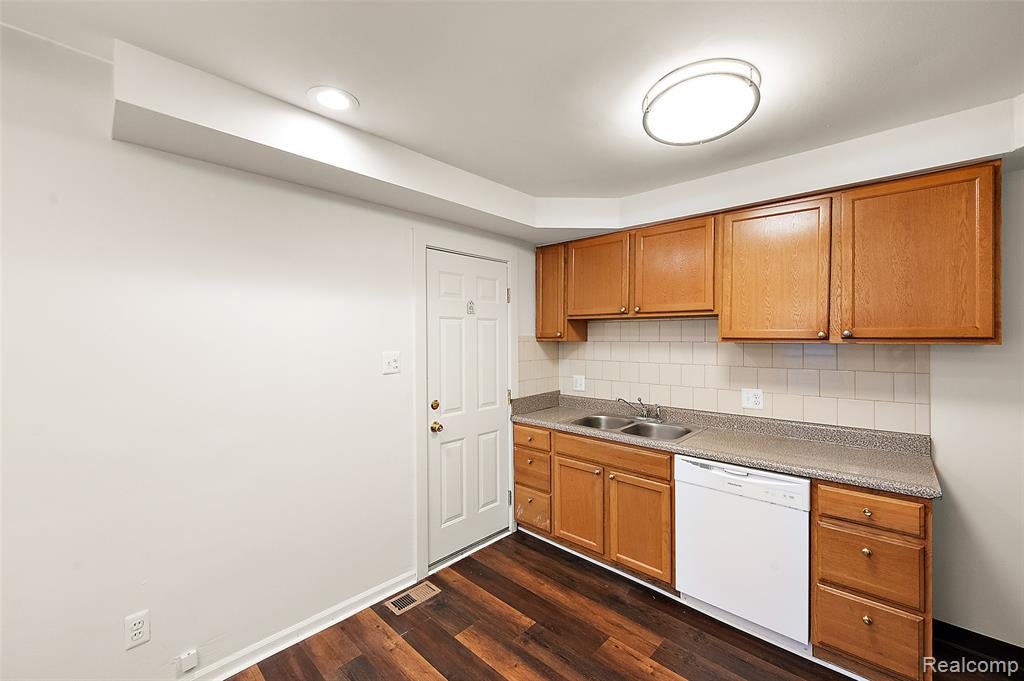 9236 Evergreen Road Detroit, MI 48228 - Photo 19 of 67 Gallery Image 19