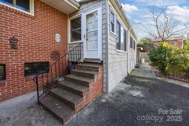 $295,000 | 417 Thomas Trail, Gastonia, NC 28054