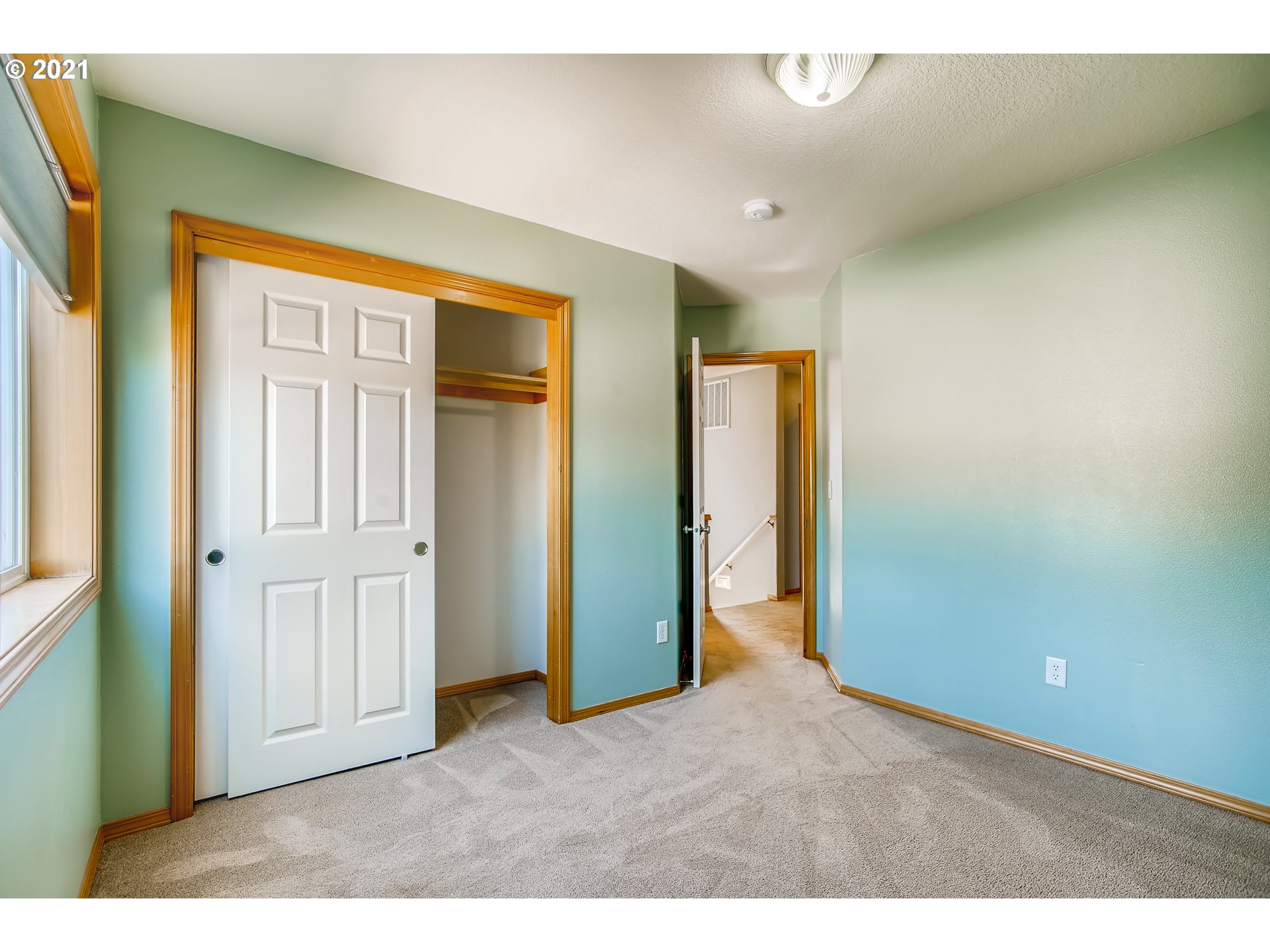 1919 Northeast Gertz Road Portland, OR 97211 - Photo 24 of 32 Gallery Image 24