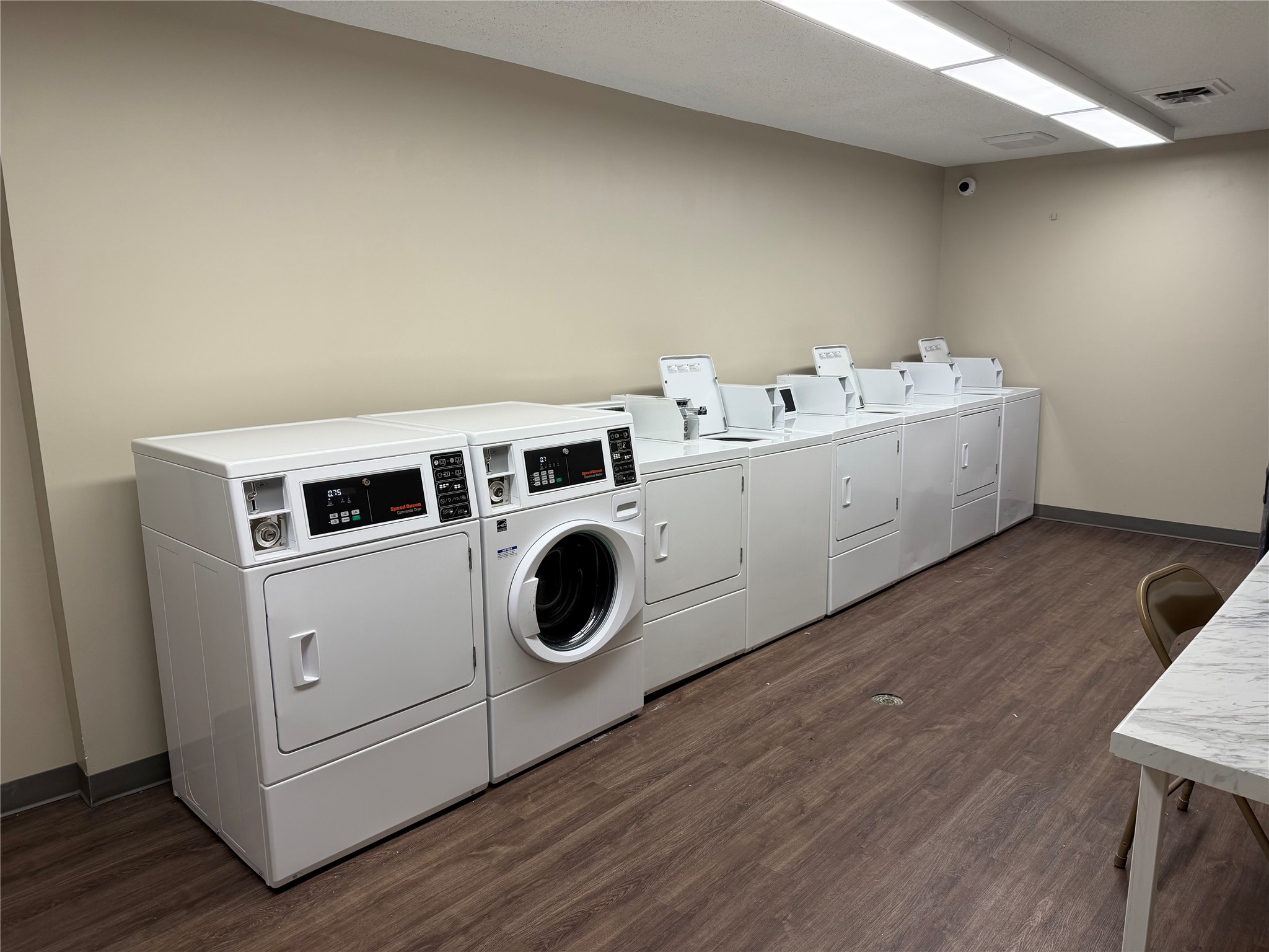 1700 Park Street Beatrice, NE 68310 - Photo 13 of 13 a utility room with dryer and washer