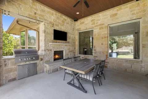 $1,149,000 | 105 Aruba Court, Lakeway, TX 78734