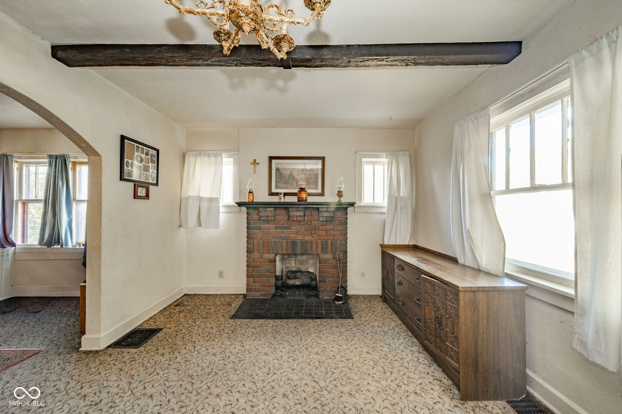 1135 Manor Court Anderson, IN 46016 - Photo 4 of 16