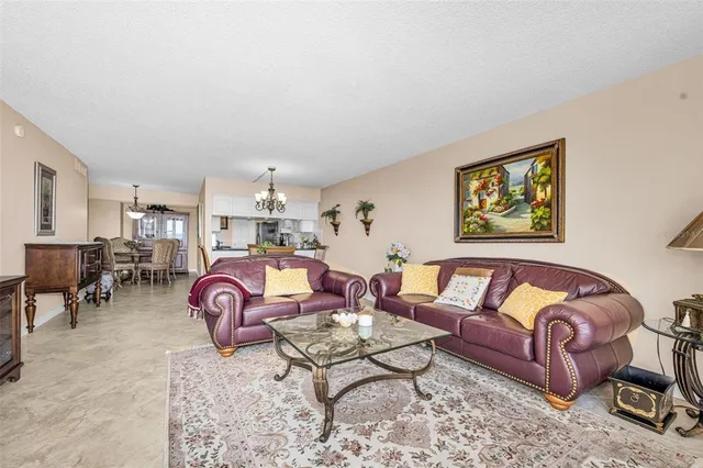 $2,900 | 634 Edgewater Drive, Unit 242, Dunedin, FL 34698