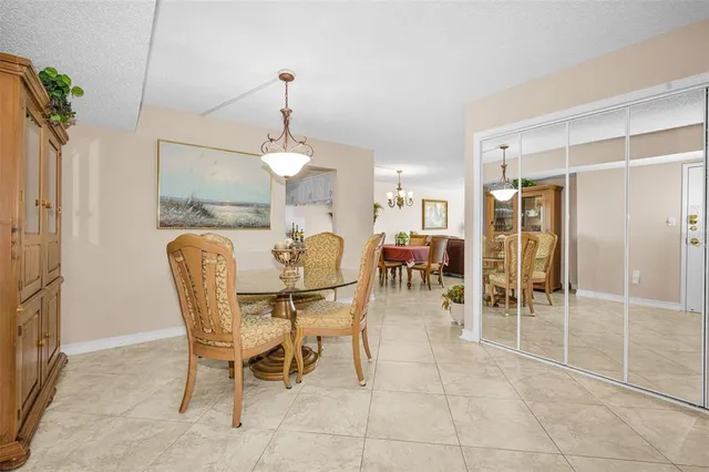 $2,900 | 634 Edgewater Drive, Unit 242, Dunedin, FL 34698