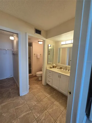 $2,900 | 634 Edgewater Drive, Unit 242, Dunedin, FL 34698