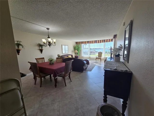$2,900 | 634 Edgewater Drive, Unit 242, Dunedin, FL 34698