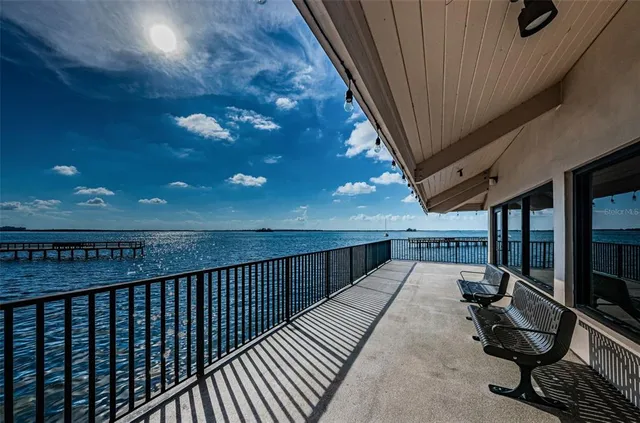 $2,900 | 634 Edgewater Drive, Unit 242, Dunedin, FL 34698