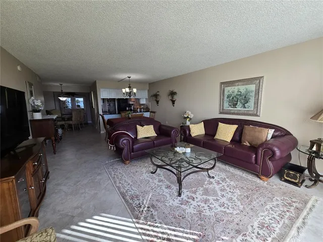 $2,900 | 634 Edgewater Drive, Unit 242, Dunedin, FL 34698