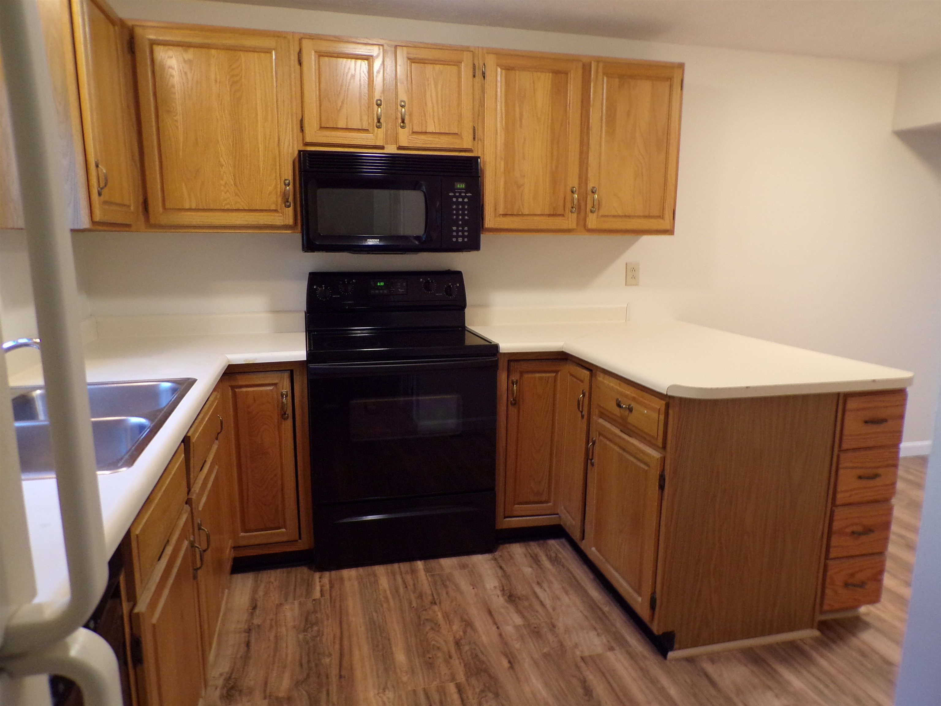 128 Weston Road Manchester, NH 03103 - Photo 9 of 21
