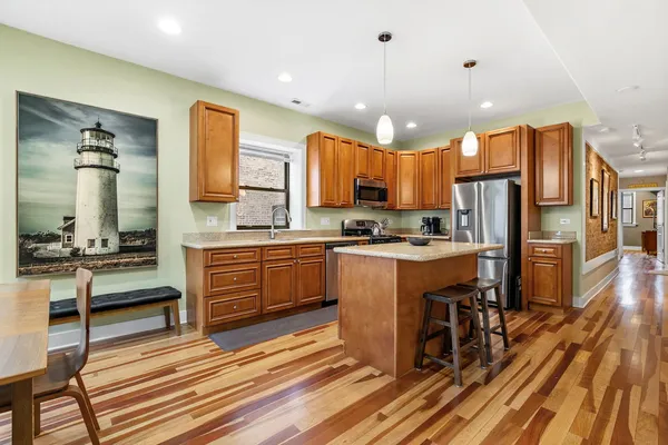 $374,900 | 1234 West Bryn Mawr Avenue, Unit G, Chicago, IL 60660