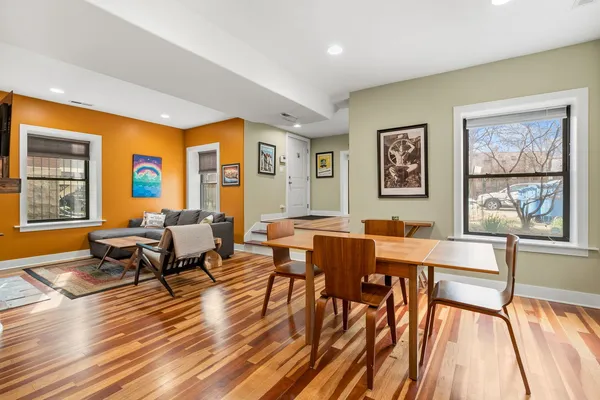 $374,900 | 1234 West Bryn Mawr Avenue, Unit G, Chicago, IL 60660