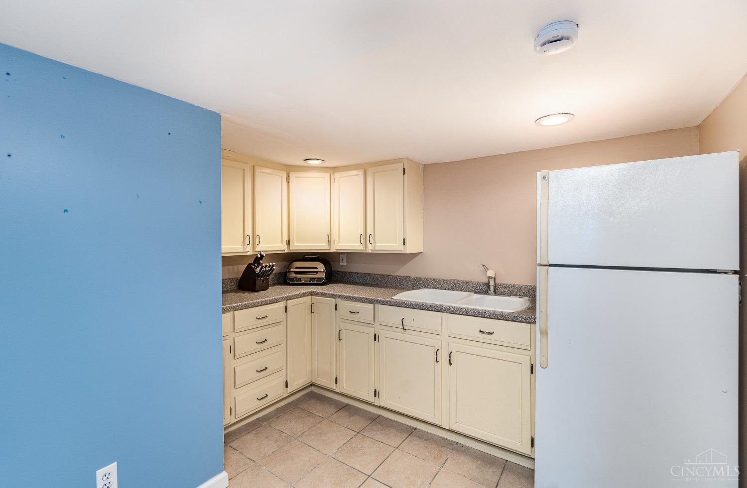 3463 Blue Rock Road Cincinnati, OH 45247 - Photo 18 of 27 Gallery Image 18