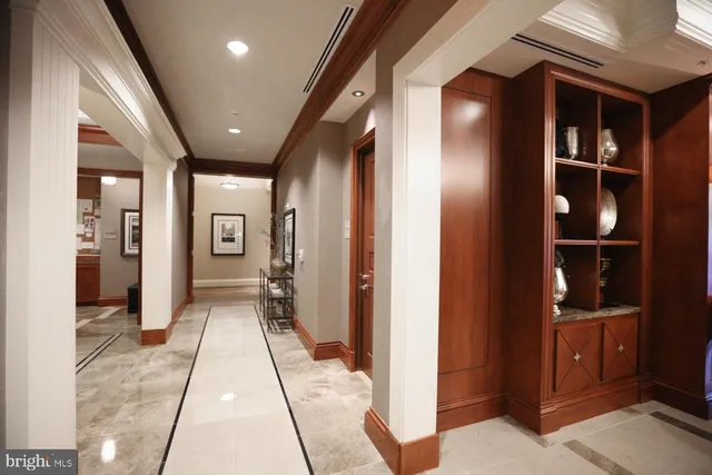 $665,000 | 8220 Crestwood Heights Drive, Unit 1410, McLean, VA 22102