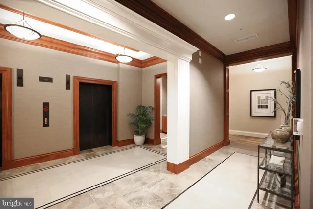 $665,000 | 8220 Crestwood Heights Drive, Unit 1410, McLean, VA 22102