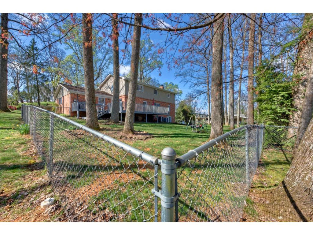 301 Robin Road Bristol, TN 37620 - Photo 32 of 36 Photo 32