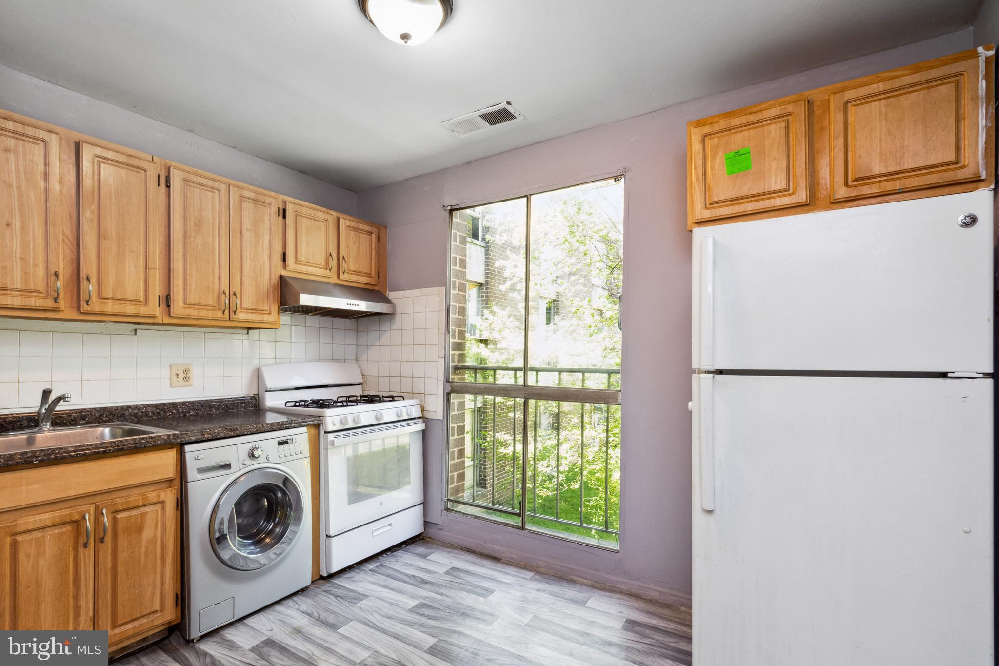 7979 Riggs Road, Unit 5 Hyattsville, MD 20783 - Photo 14 of 30 kitchen