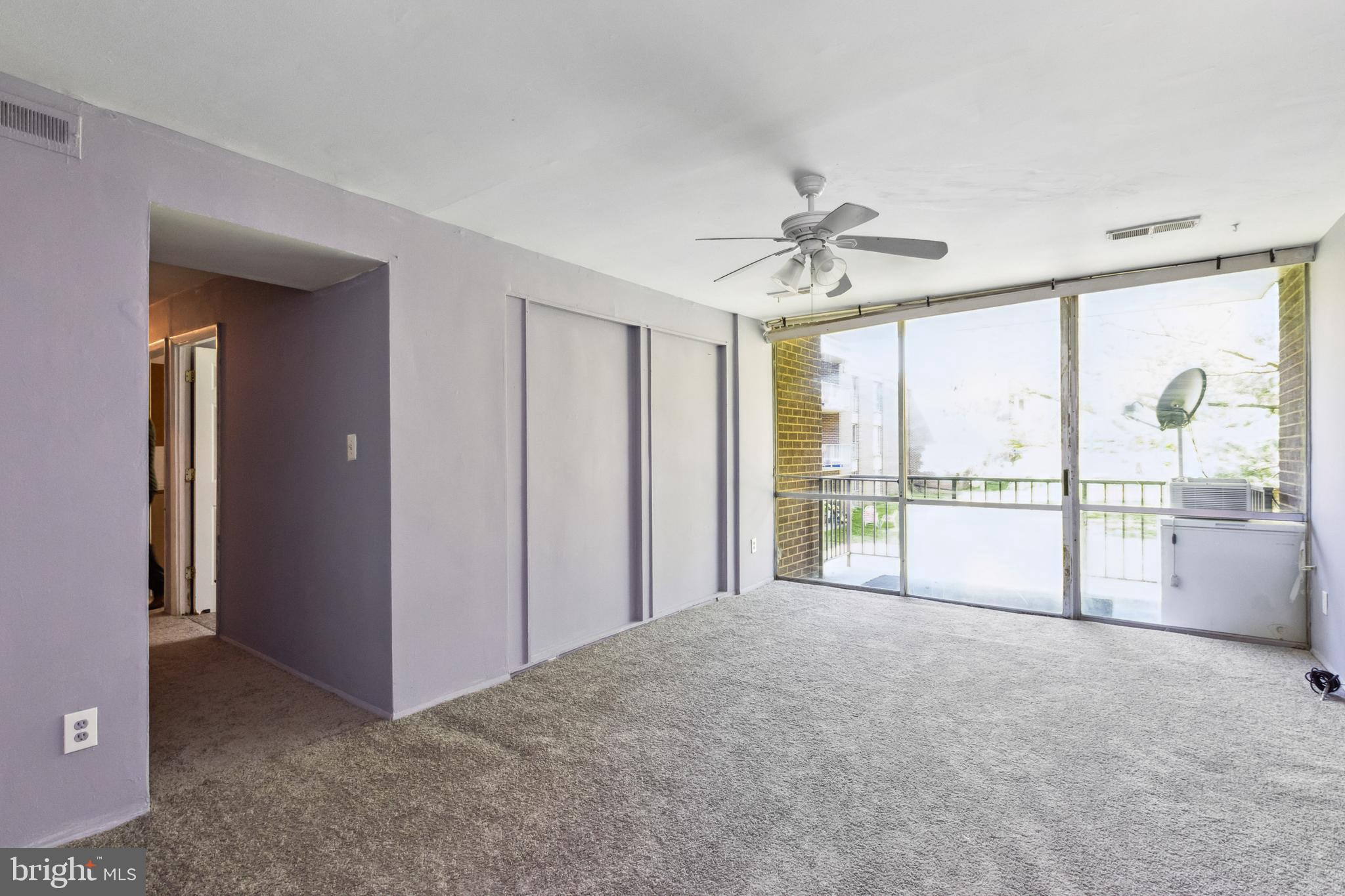 7979 Riggs Road, Unit 5 Hyattsville, MD 20783 - Photo 5 of 30 Living Room