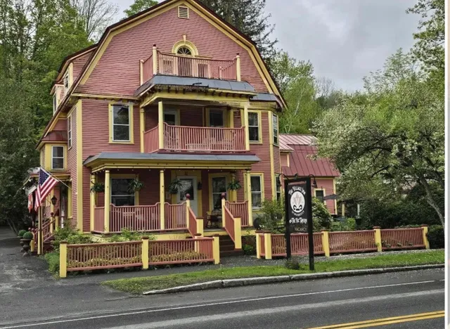 $2,599,000 | 41 Pleasant Street, Woodstock, VT 05091