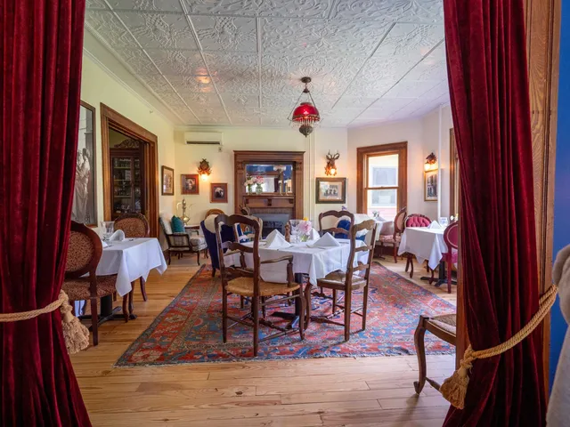 $2,599,000 | 41 Pleasant Street, Woodstock, VT 05091