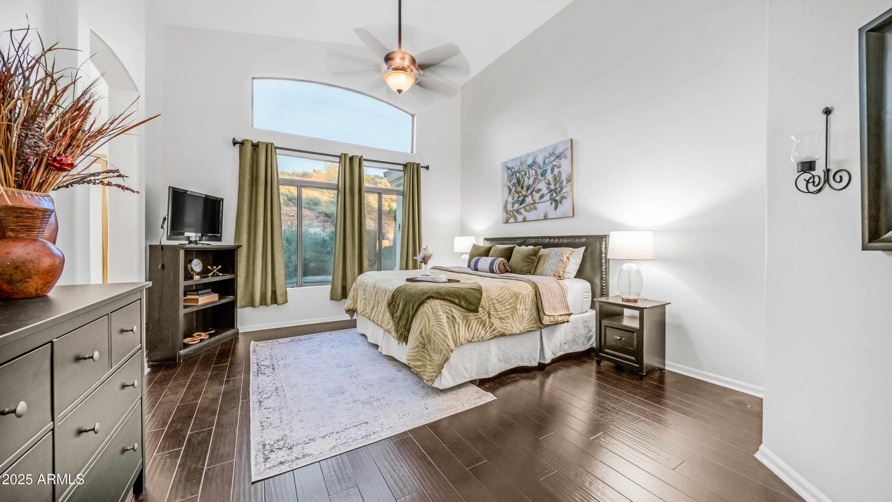 6334 East Viewmont Drive, Unit 17 Mesa, AZ 85215 - Photo 15 of 39 Primary Suite