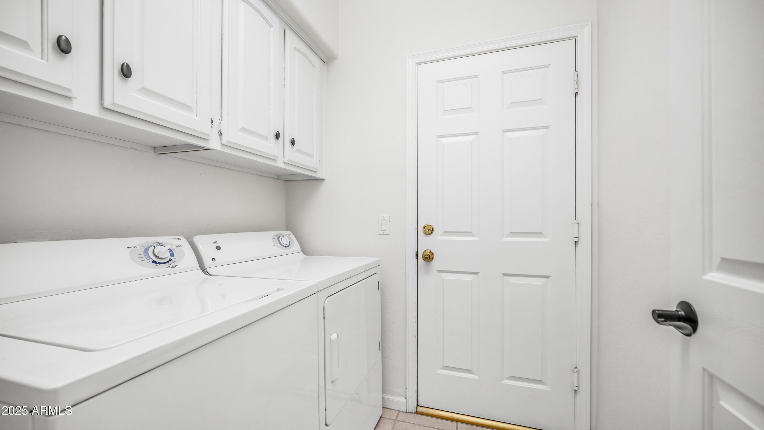 6334 East Viewmont Drive, Unit 17 Mesa, AZ 85215 - Photo 23 of 39 Laundry Room