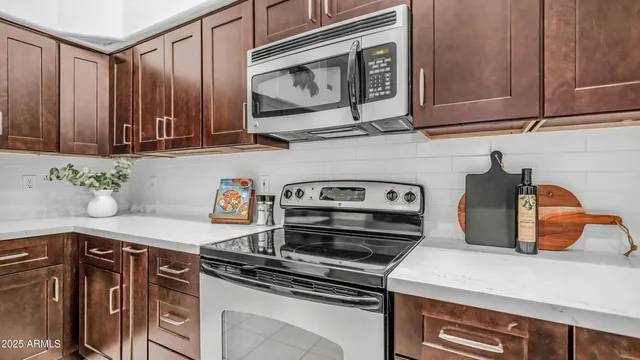 $665,000 | 6334 East Viewmont Drive, Unit 17, Mesa, AZ 85215