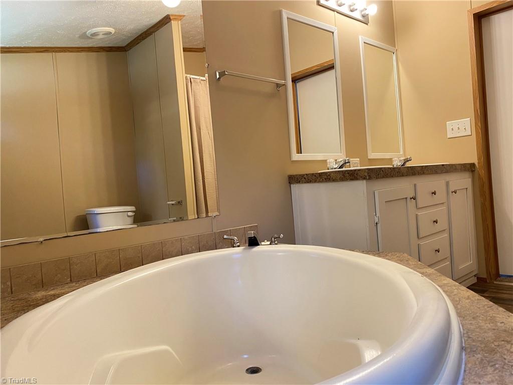 611 Comer Road Stoneville, NC 27048 - Photo 8 of 20 Gallery Image 8