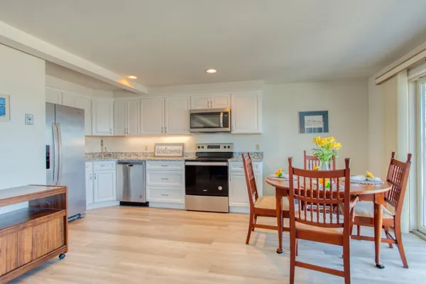 $560,000 | 133 Atlantic Avenue, Unit 81A, Boothbay Harbor, ME 04538