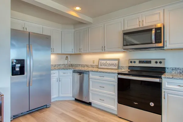 $560,000 | 133 Atlantic Avenue, Unit 81A, Boothbay Harbor, ME 04538