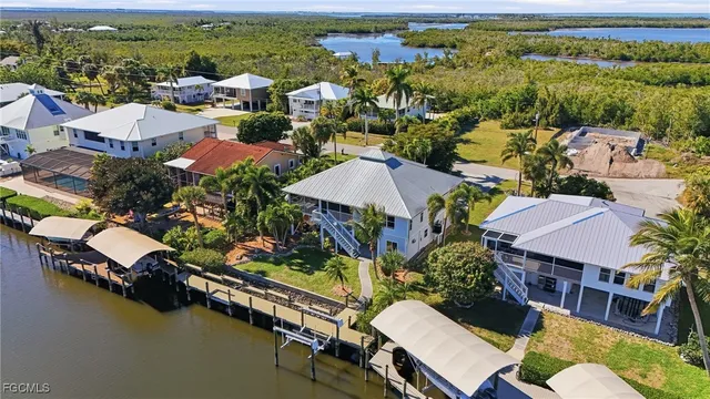 $1,100,000 | 16368 Estuary Court, Bokeelia, FL 33922
