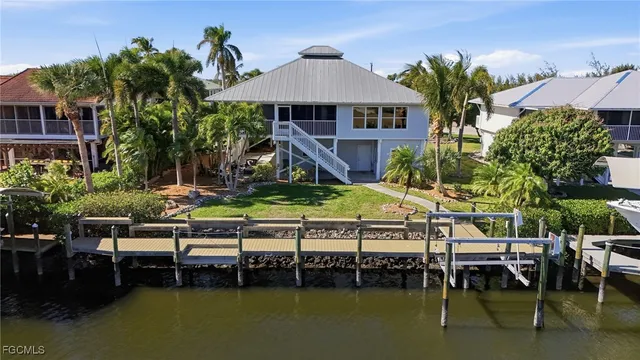 $1,100,000 | 16368 Estuary Court, Bokeelia, FL 33922