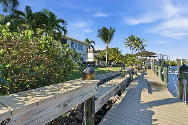 $1,100,000 | 16368 Estuary Court, Bokeelia, FL 33922