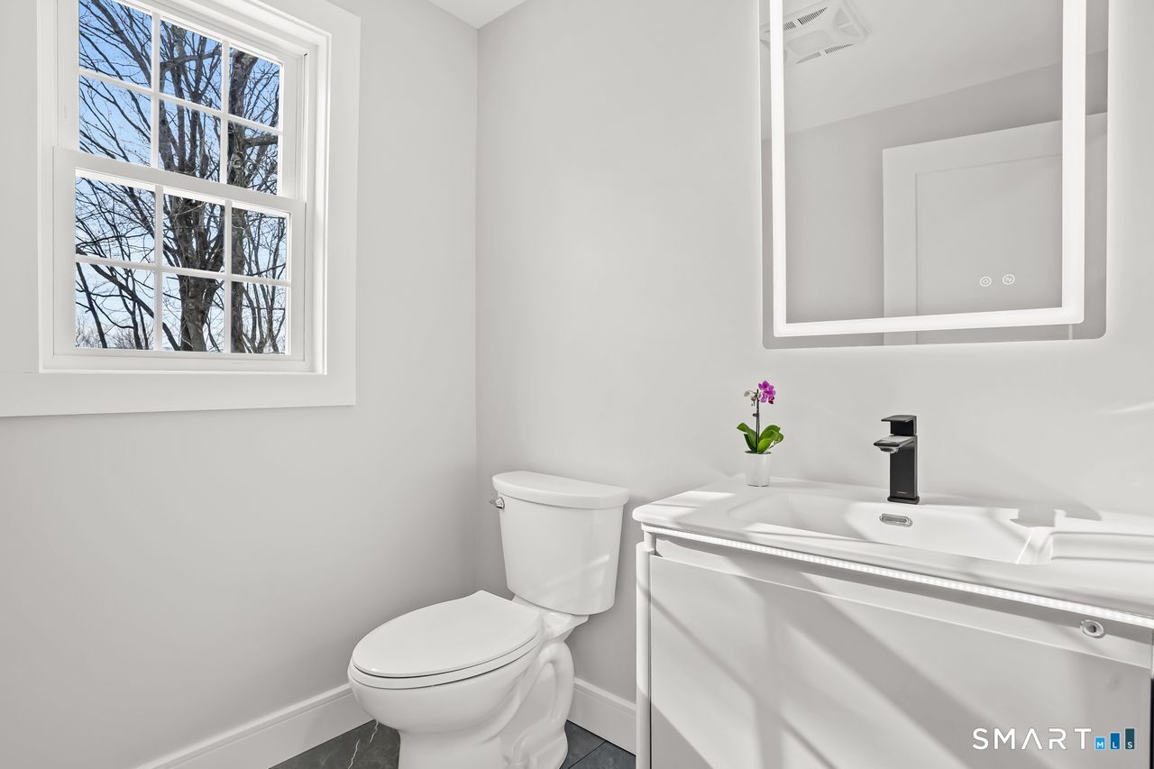 202 Hogan Road Hamden, CT 06518 - Photo 21 of 40