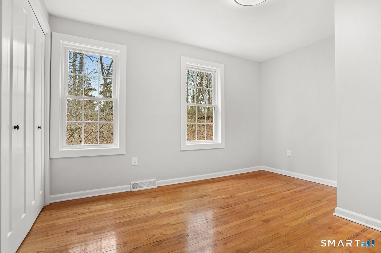 202 Hogan Road Hamden, CT 06518 - Photo 31 of 40