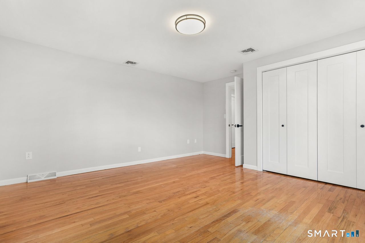 202 Hogan Road Hamden, CT 06518 - Photo 35 of 40