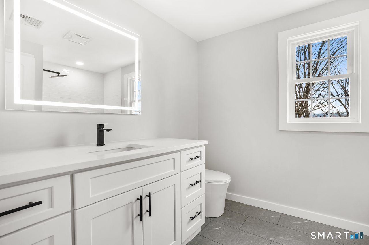 202 Hogan Road Hamden, CT 06518 - Photo 36 of 40