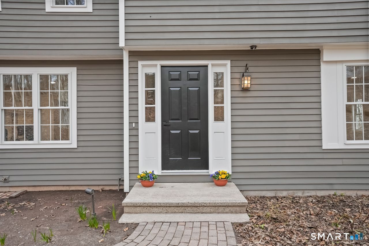 202 Hogan Road Hamden, CT 06518 - Photo 5 of 40