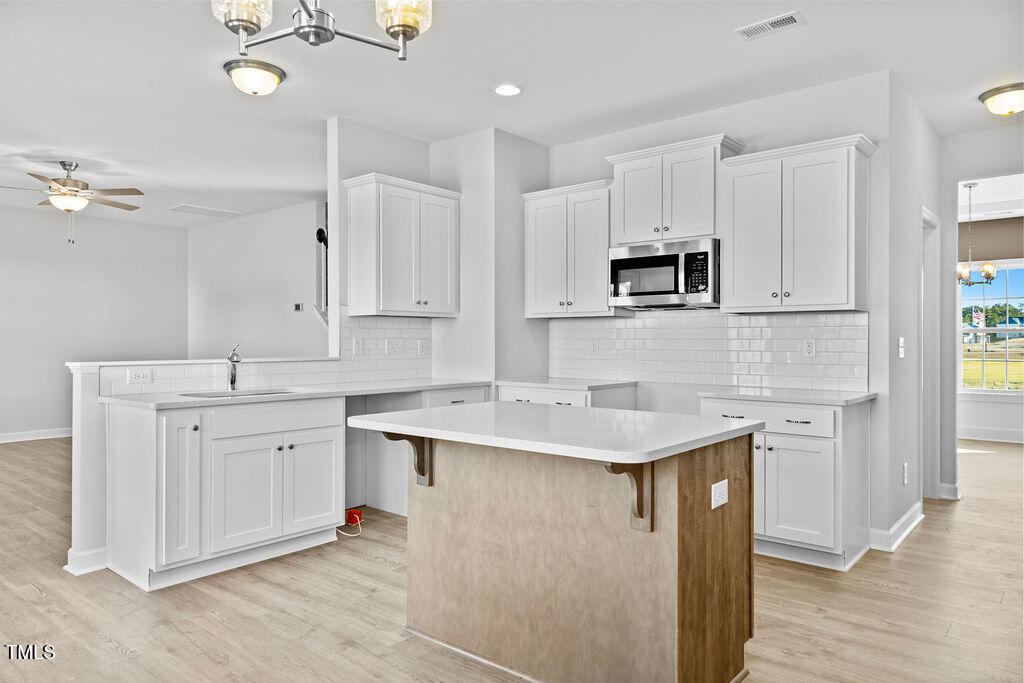 213 Godwin Gate Street Linden, NC 28356 - Photo 7 of 24 3-8