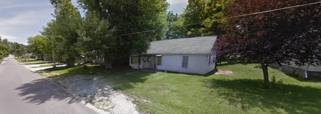 $24,900 | 927 West Perry Street, Pittsfield, IL 62363