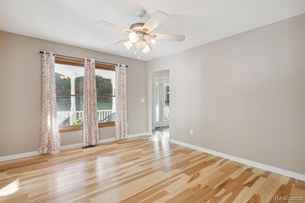 9215 Mabley Hill Road Fenton, MI 48430 - Photo 9 of 65
