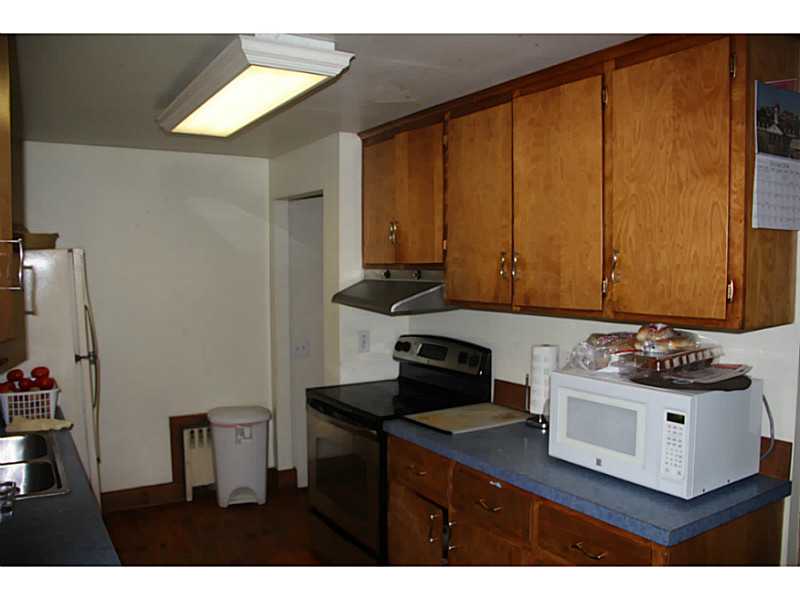 303 Mitchell's Lane Middletown, RI 02842 - Photo 4 of 12 Kitchen.