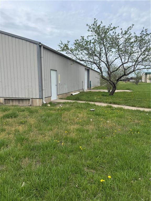 33270 Switzer Road Paola, KS 66071 - Photo 46 of 49