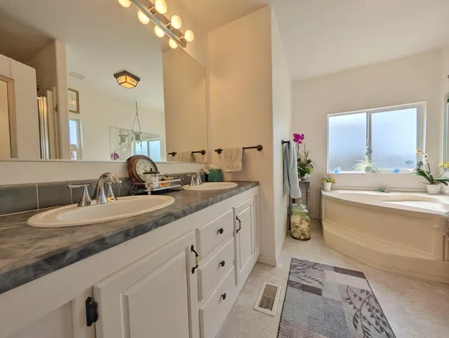 $319,900 | 5829 West Park Drive, Ione, CA 95640