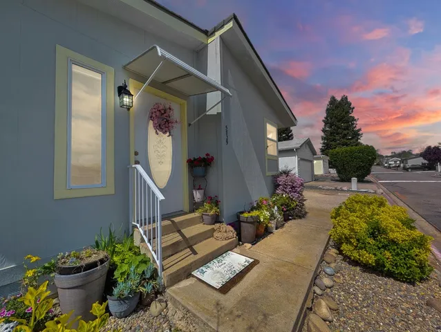 $319,900 | 5829 West Park Drive, Ione, CA 95640