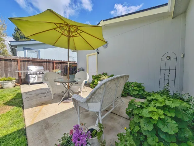 $319,900 | 5829 West Park Drive, Ione, CA 95640