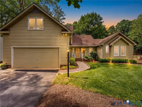 $549,900 | 6310 Walnut Bend Terrace, Midlothian, VA 23112
