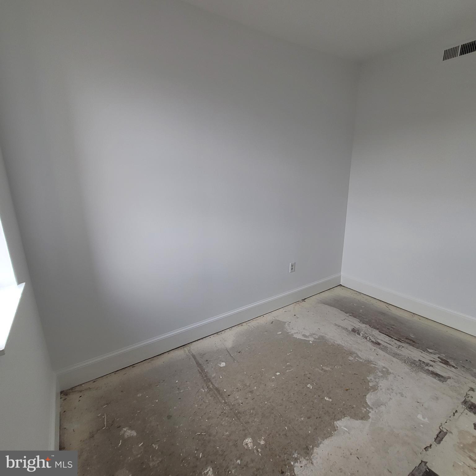 1673 Park Road Northwest, Unit 502 Washington, DC 20010 - Photo 12 of 23 a view of an empty room