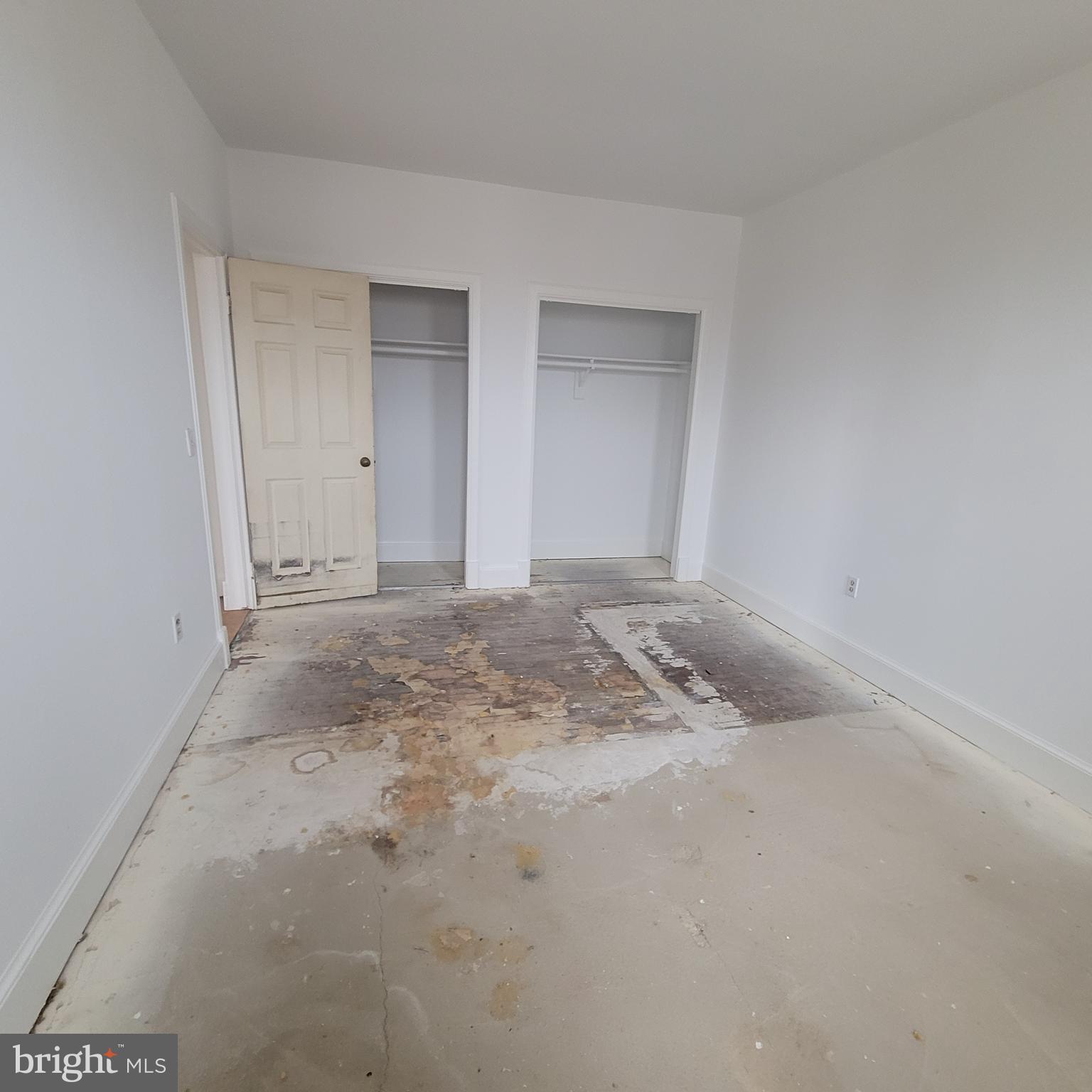 1673 Park Road Northwest, Unit 502 Washington, DC 20010 - Photo 4 of 23 a view of a room