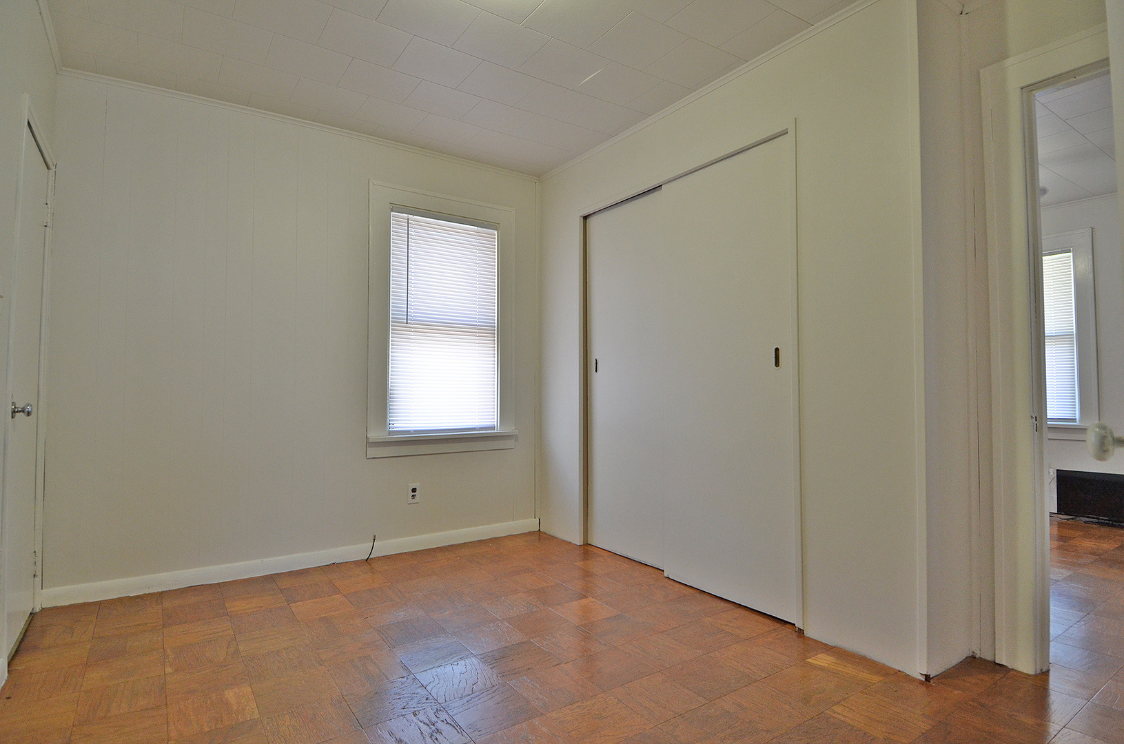 1617 Pine Street Ottawa, IL 61350 - Photo 6 of 13 a view of an empty room with a window